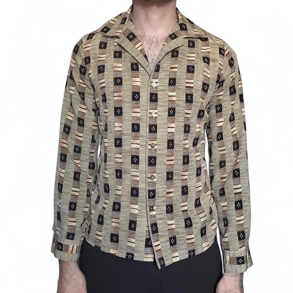 Retro 70s brown and tan geometric pattern button up long sleeve shirt